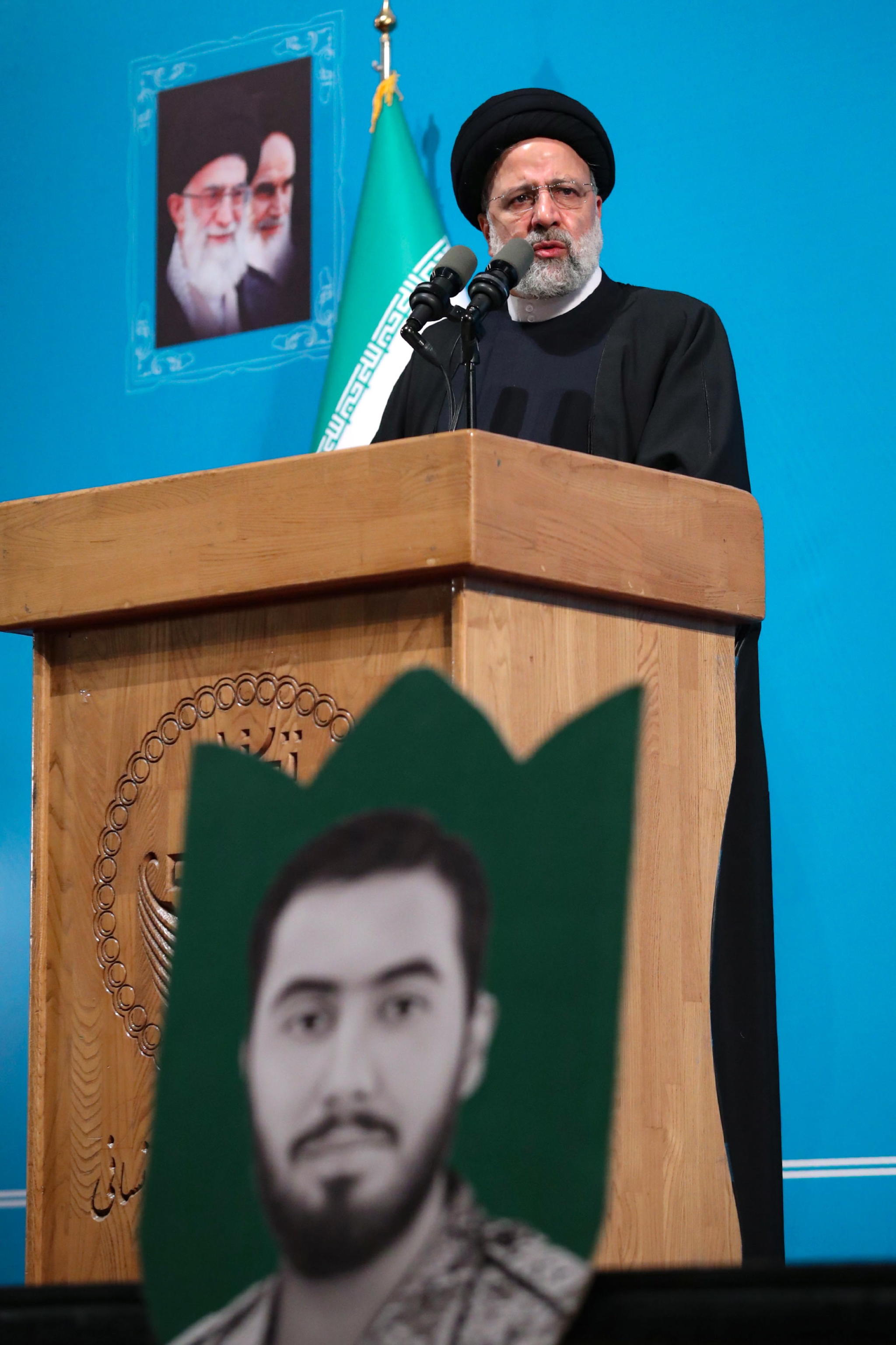 Iran, Raisi: “Non mostreremo misericordia ai nemici”