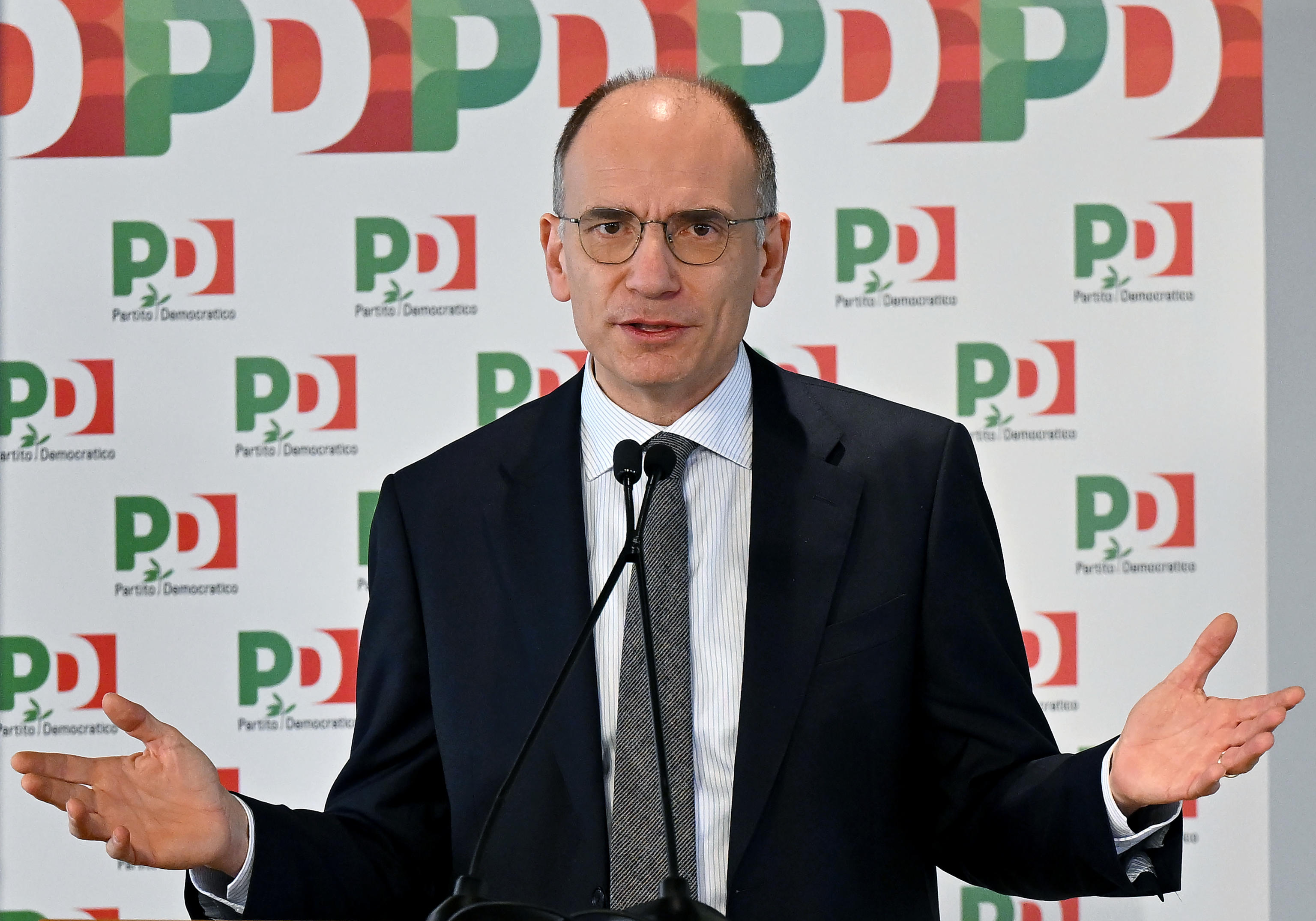 Pd, scontro sul voto online alle primarie