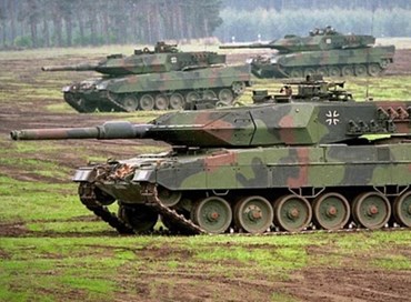 Germania: “Pronti ad autorizzare Polonia a inviare i Leopard”