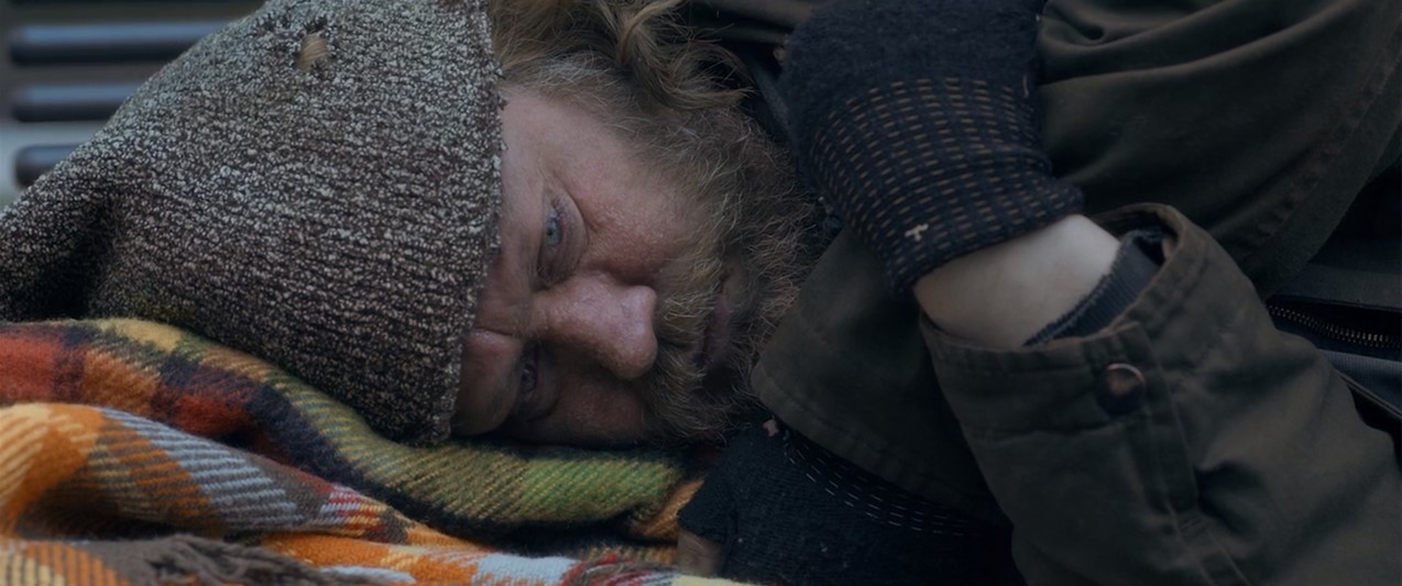 “Il costo di un miracolo”, un corto sugli “invisibili” con Stefano Fresi