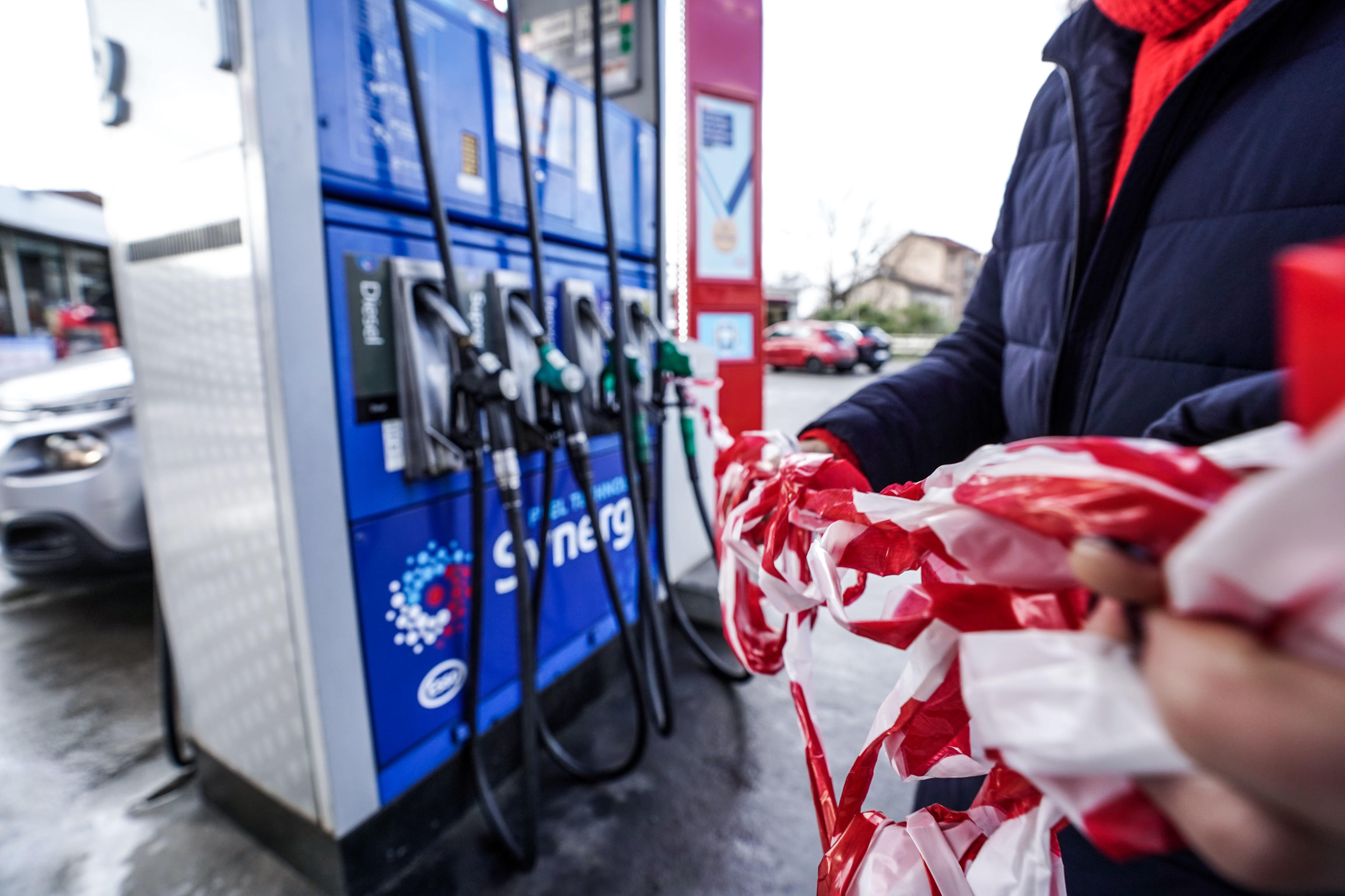 Il caro carburanti tra strategie di risparmio e irregolarità di mercato