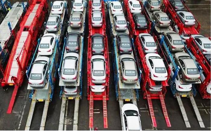 Automotive, “non possiamo accettare vincoli Ue”