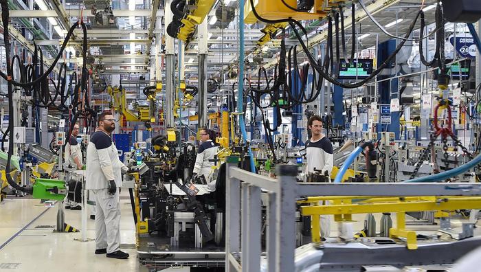 Industria, Istat: a novembre sale il fatturato