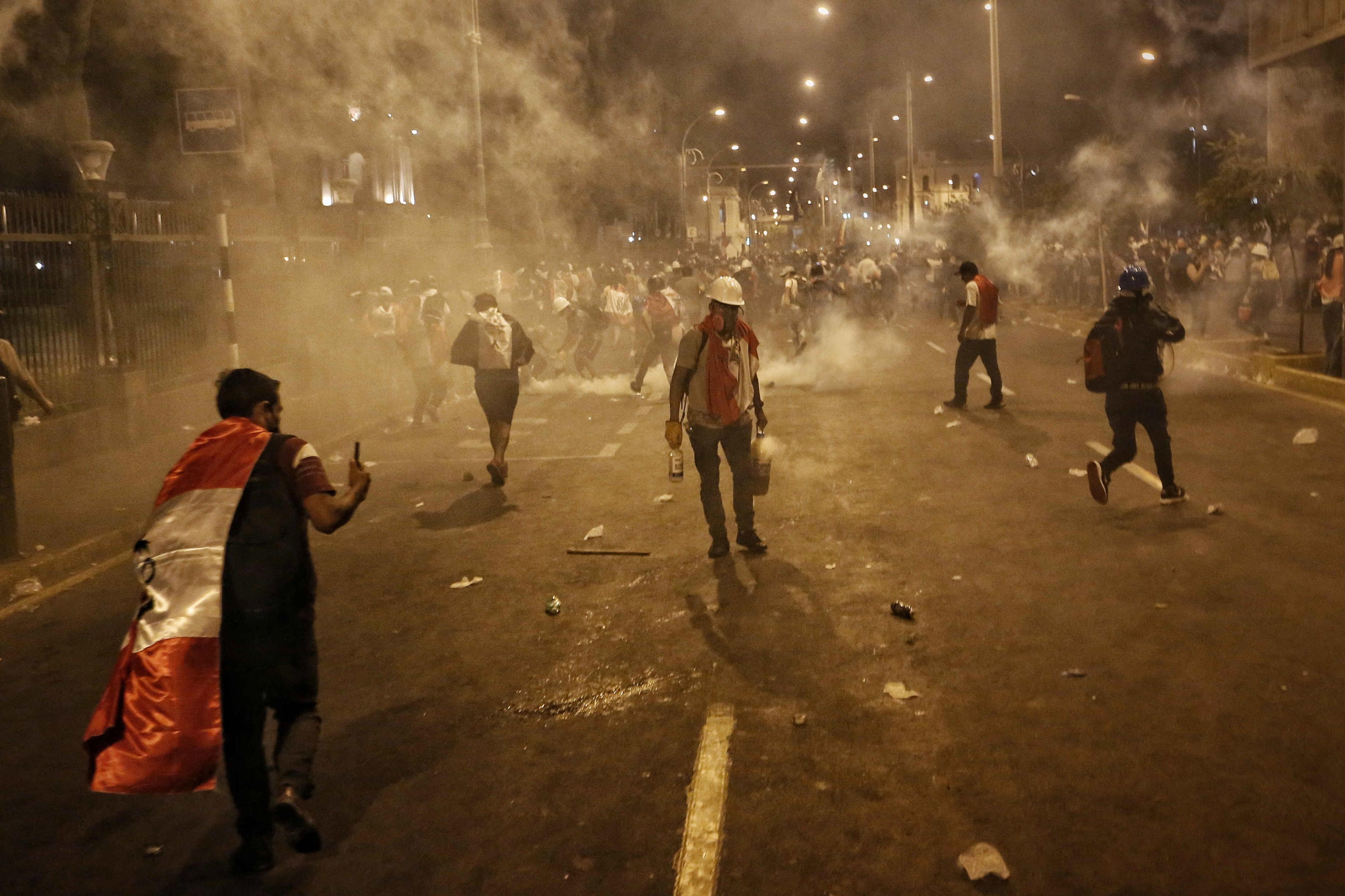 Boluarte all’angolo: dimissioni in vista, si aspetta la data delle presidenziali