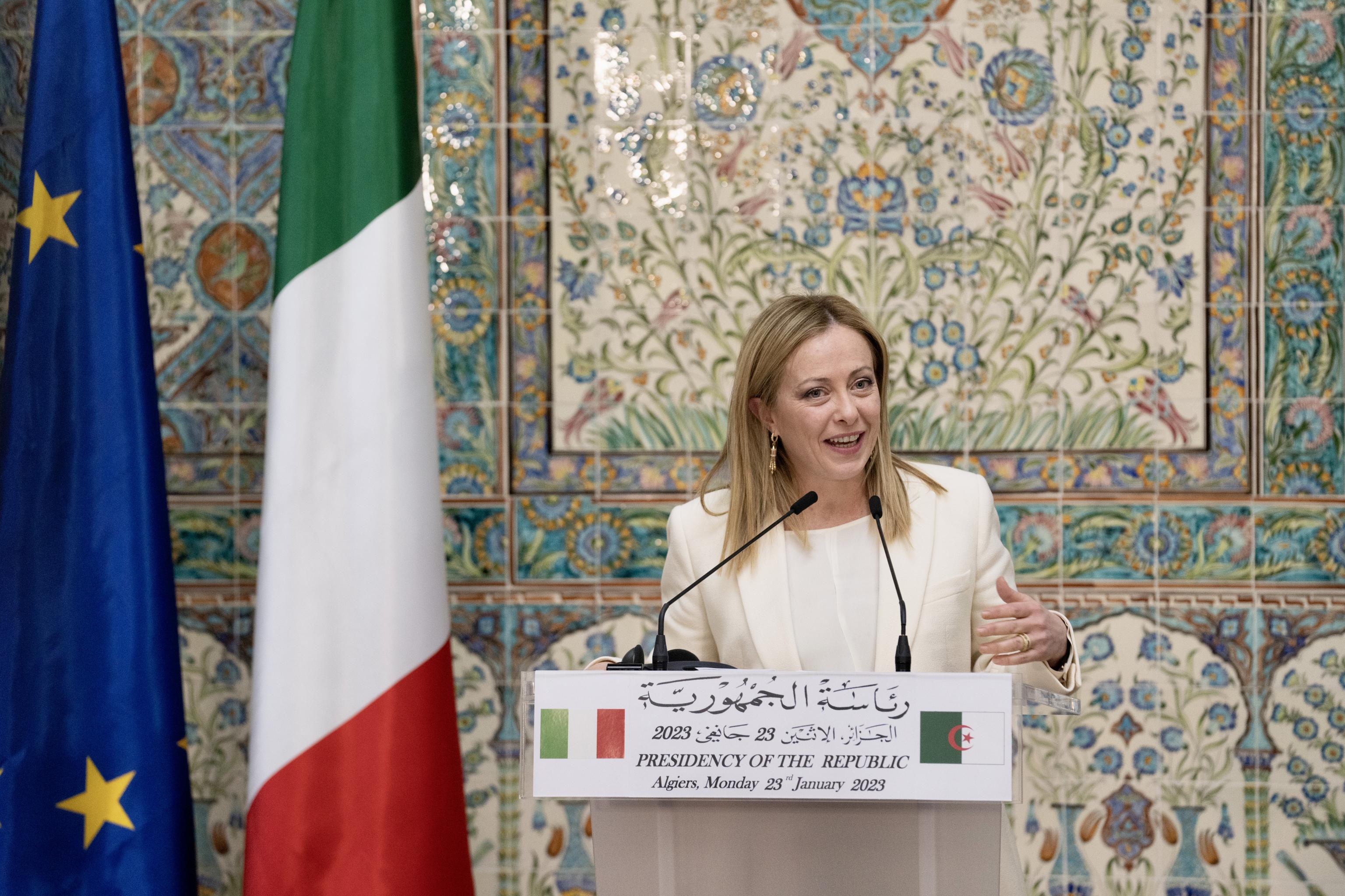 L’Italia rientra in Libia dalla porta principale