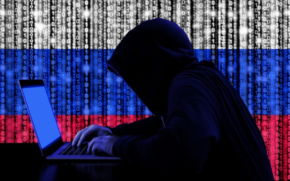 La trattativa Cremlino-hacker per colpire l’Occidente