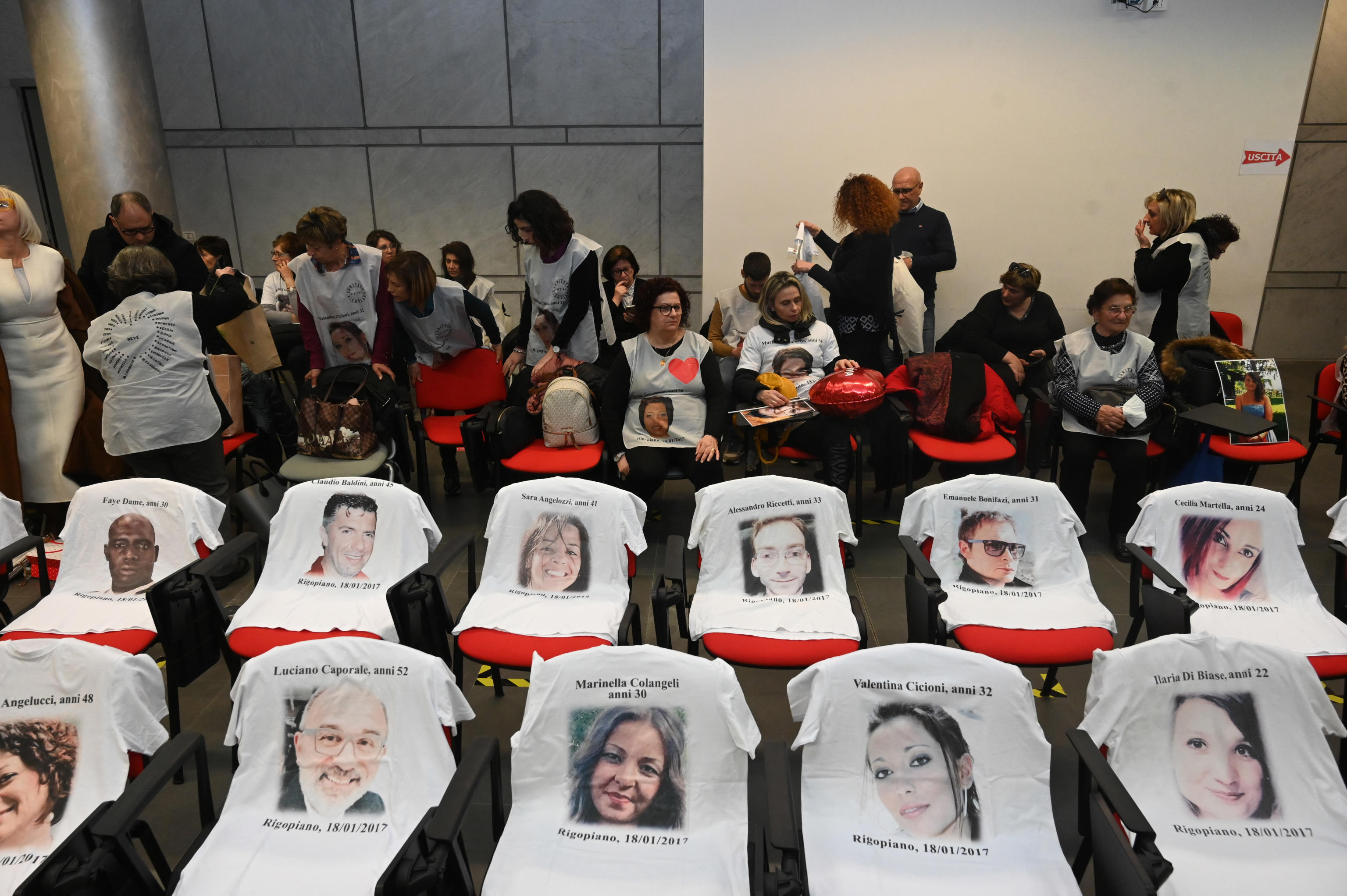 Rigopiano, cinque condanne e 25 assoluzioni