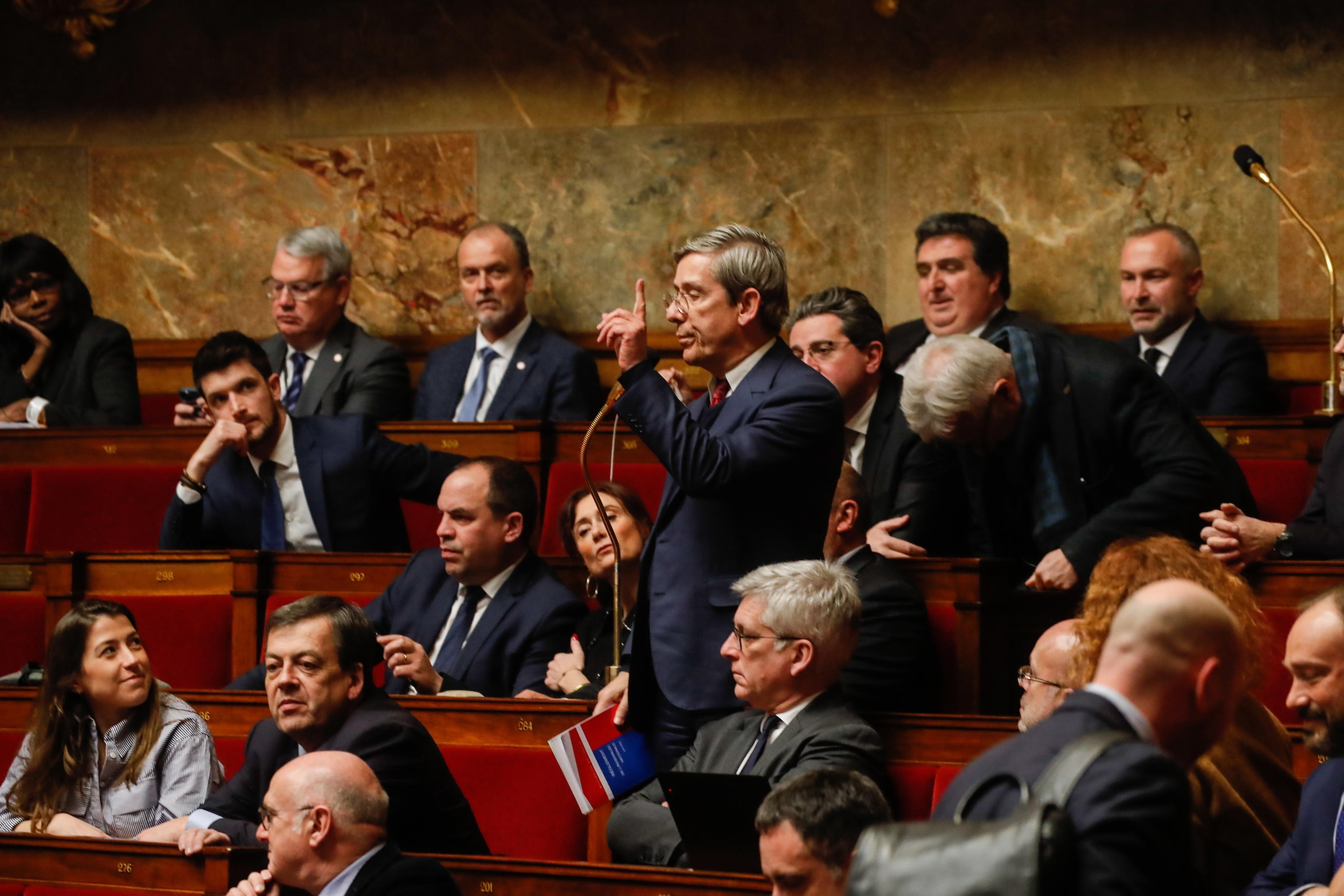Parlamentari ubriachi in aula. Interviene il presidente dell’Assemblea