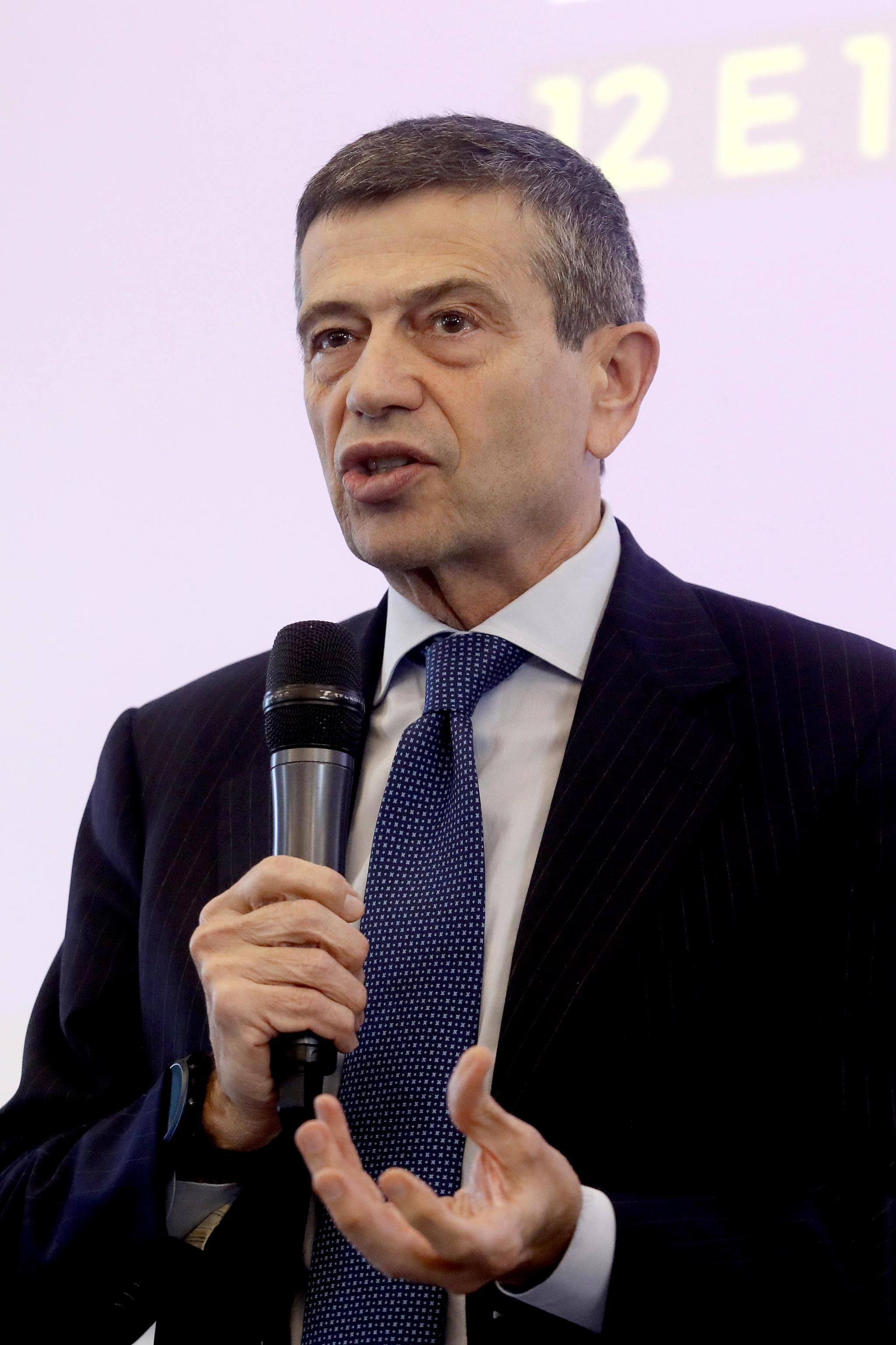 Lupi: “Servirebbe davvero un Pdl 3.0”