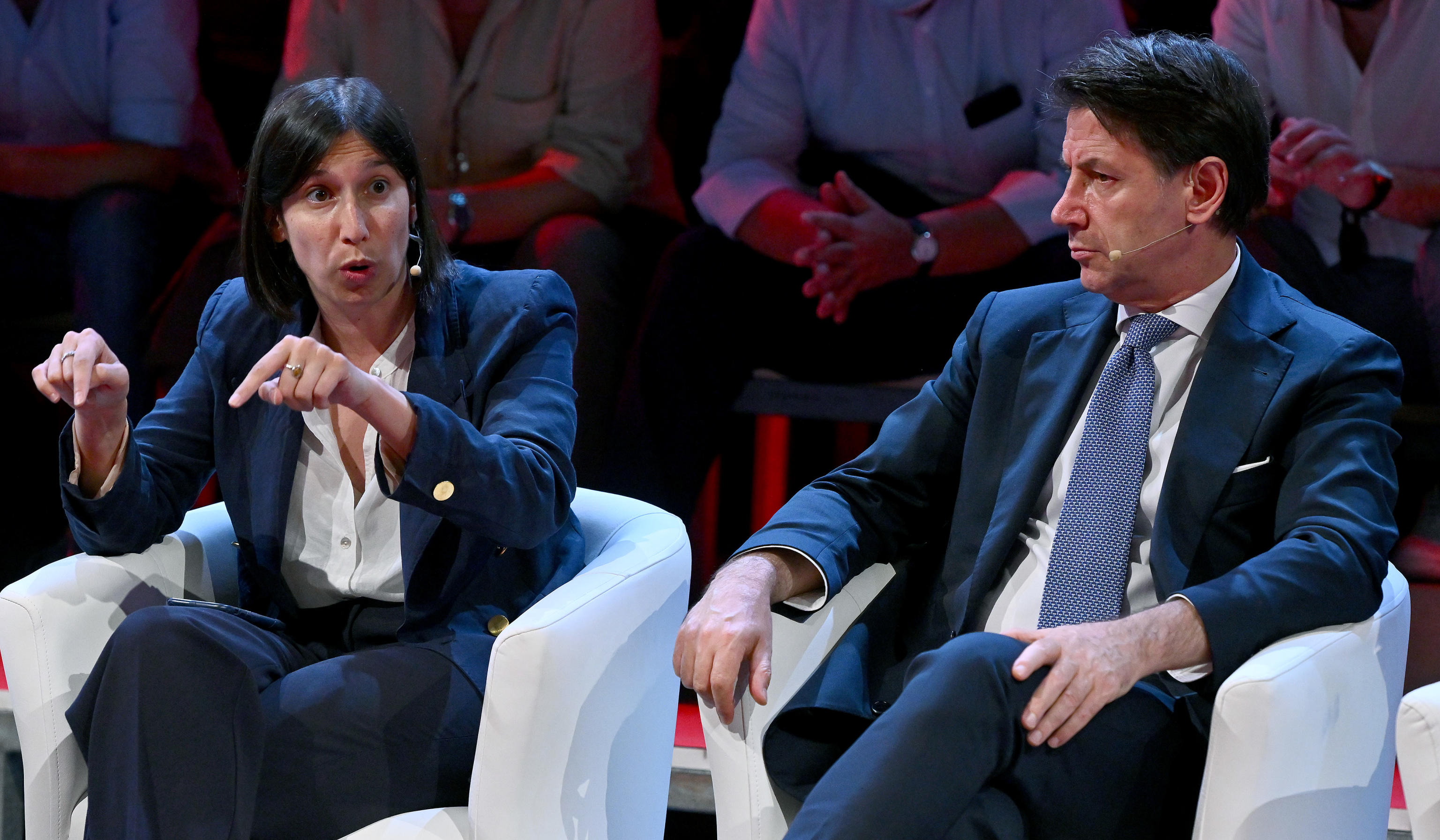 Conte al Consiglio M5s, confronto aperto con nuovo Pd