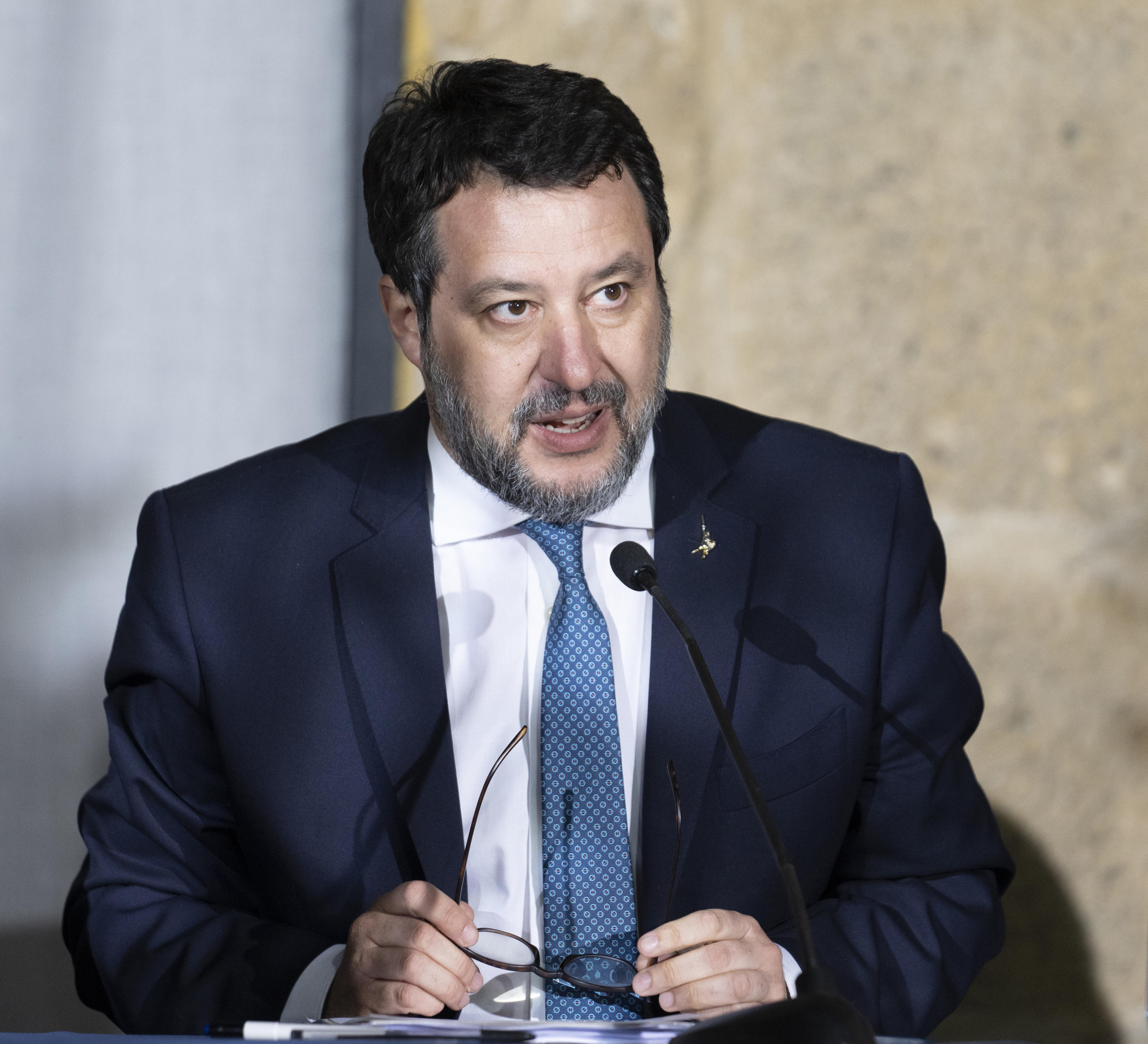 Salvini: “La politica ritrovi una dimensione nelle accuse e nelle polemiche”