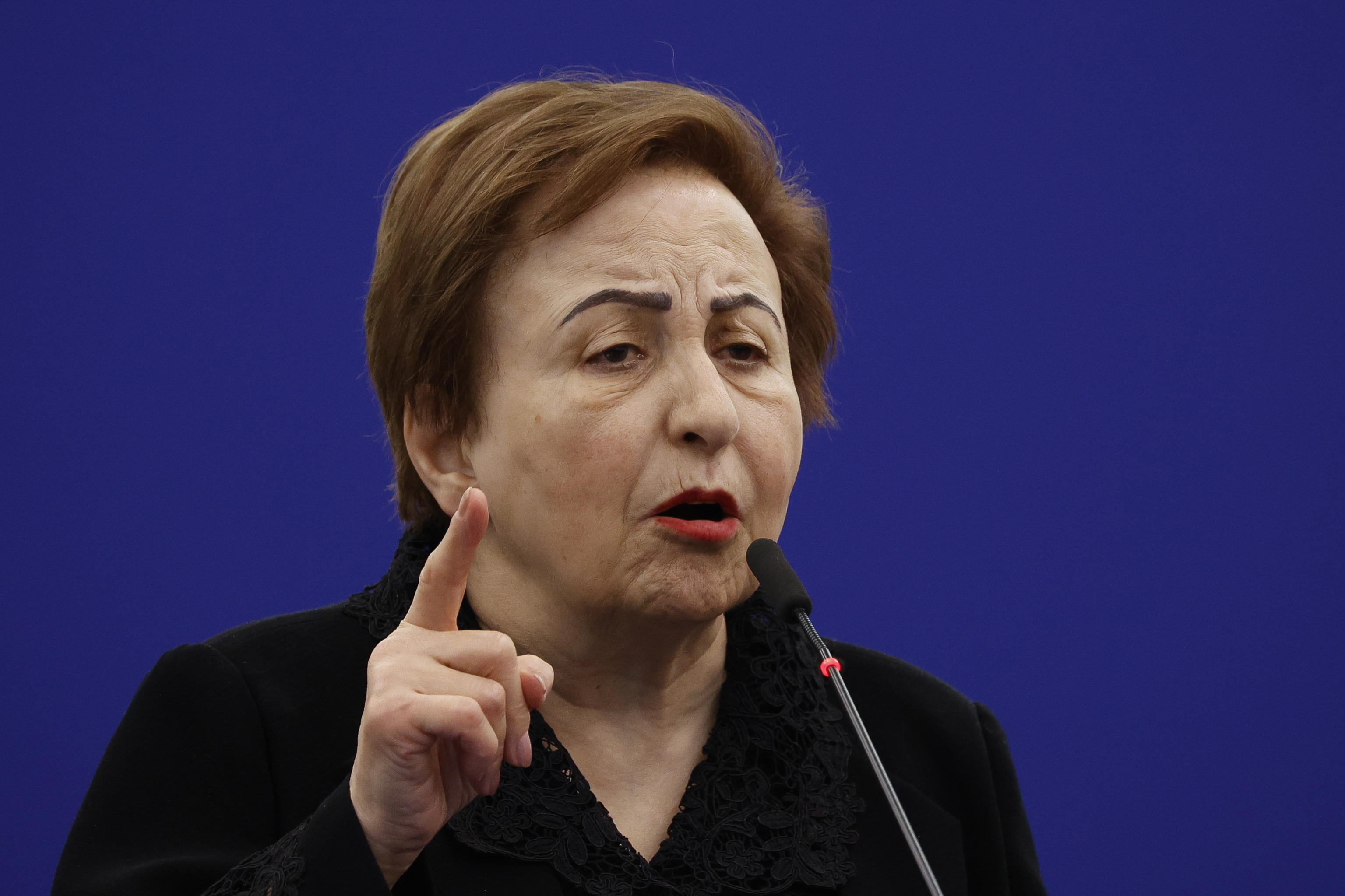 Ebadi: “In Iran cittadini uccisi nella piena impunità”