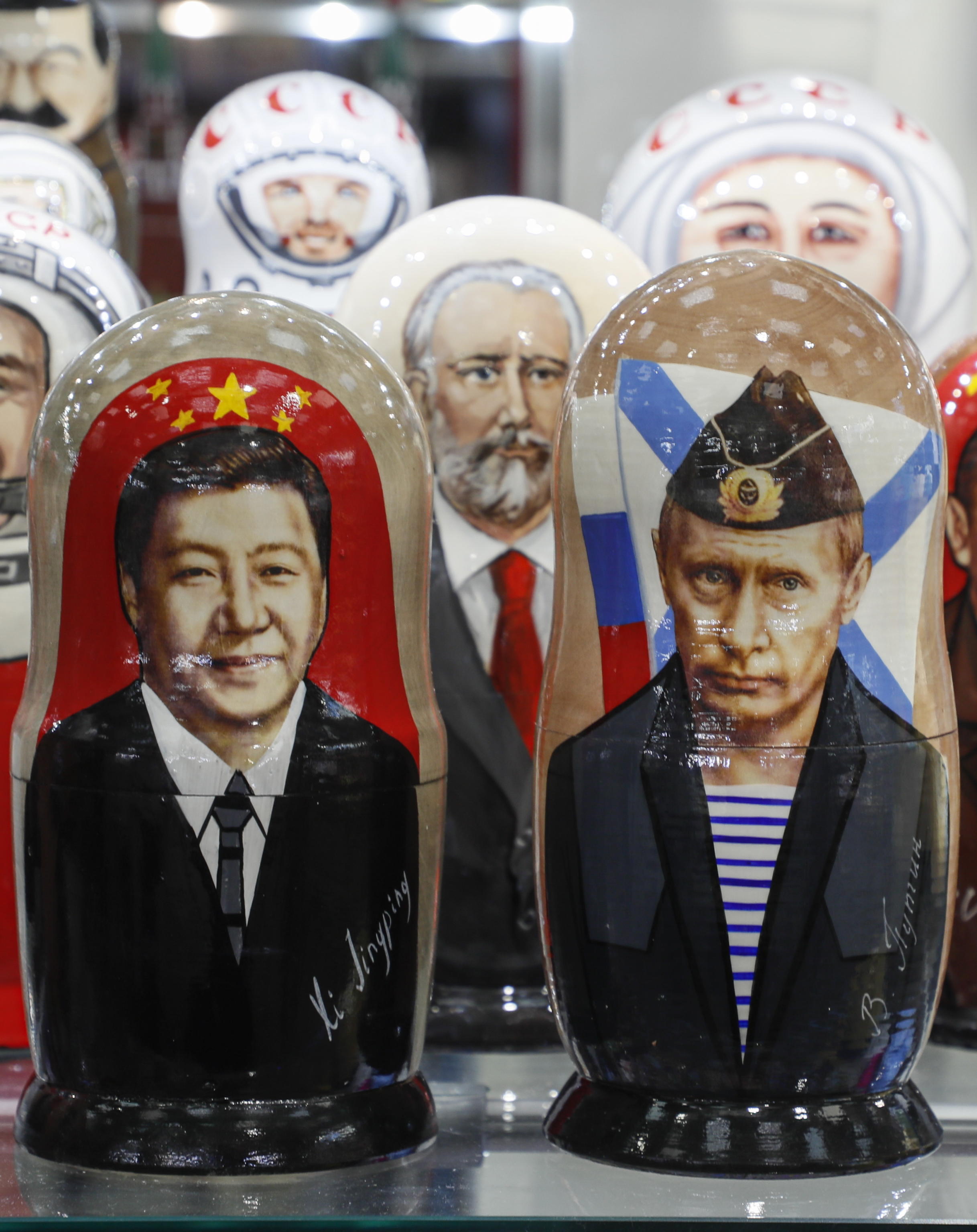 Xi vola a Mosca come mediatore