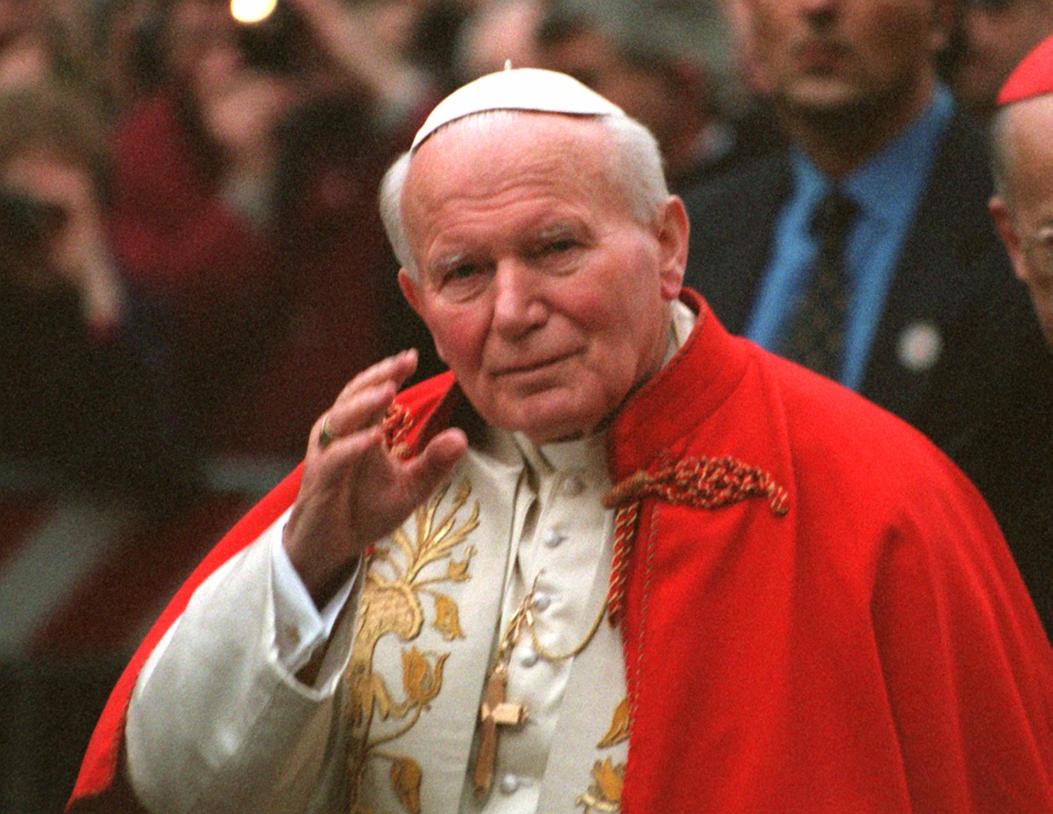 Giovanni Paolo II, vittima dell’odio progressista