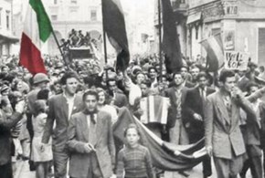 L’afascismo degli italiani e la retorica dei totalitari 