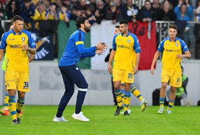 Fabio Grosso porta il Frosinone in Serie A