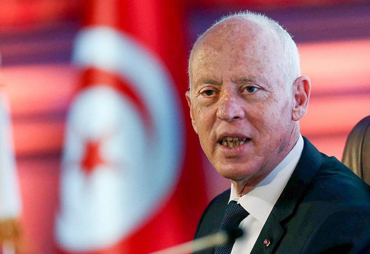 Tunisia: il presidente Kaïs Saïed mette all’indice i libri “controcorrente”