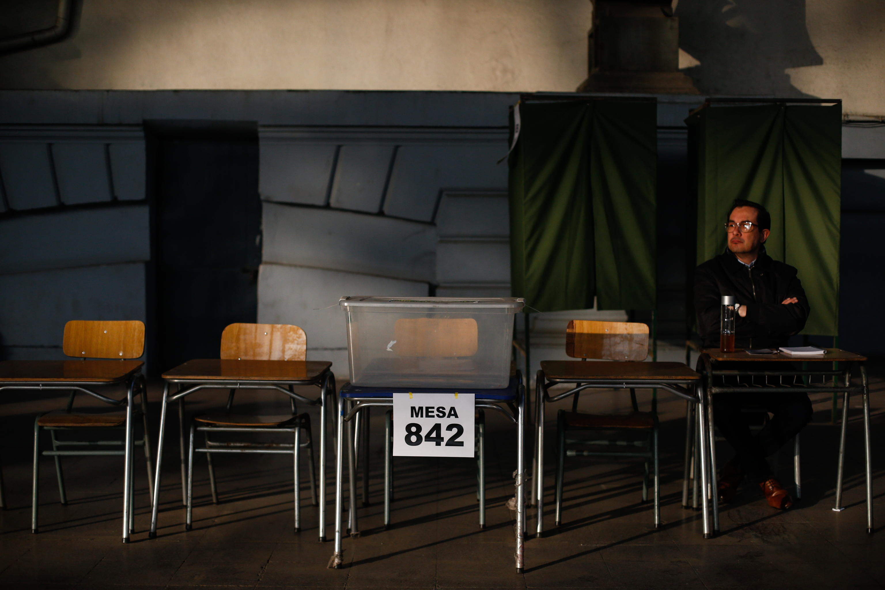 Nuova costituzione per il Cile, alle elezioni trionfano le destre