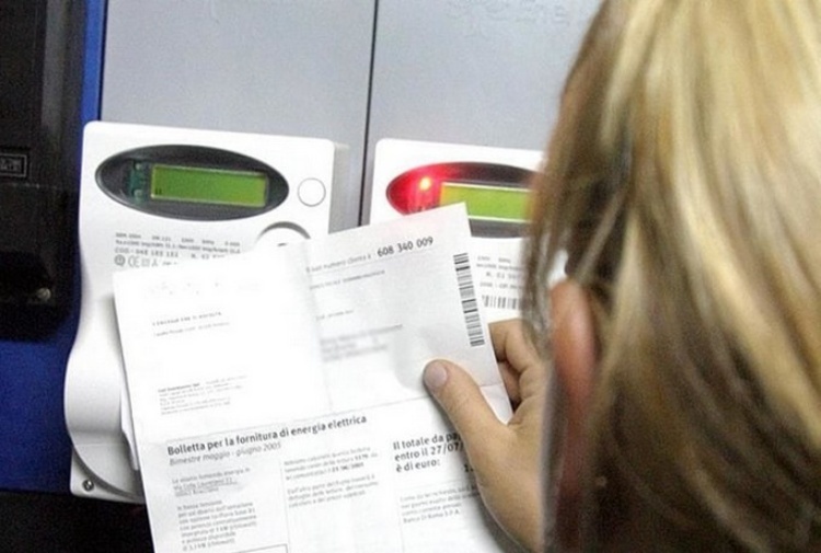 Caro bollette: i truffati sono 4 milioni