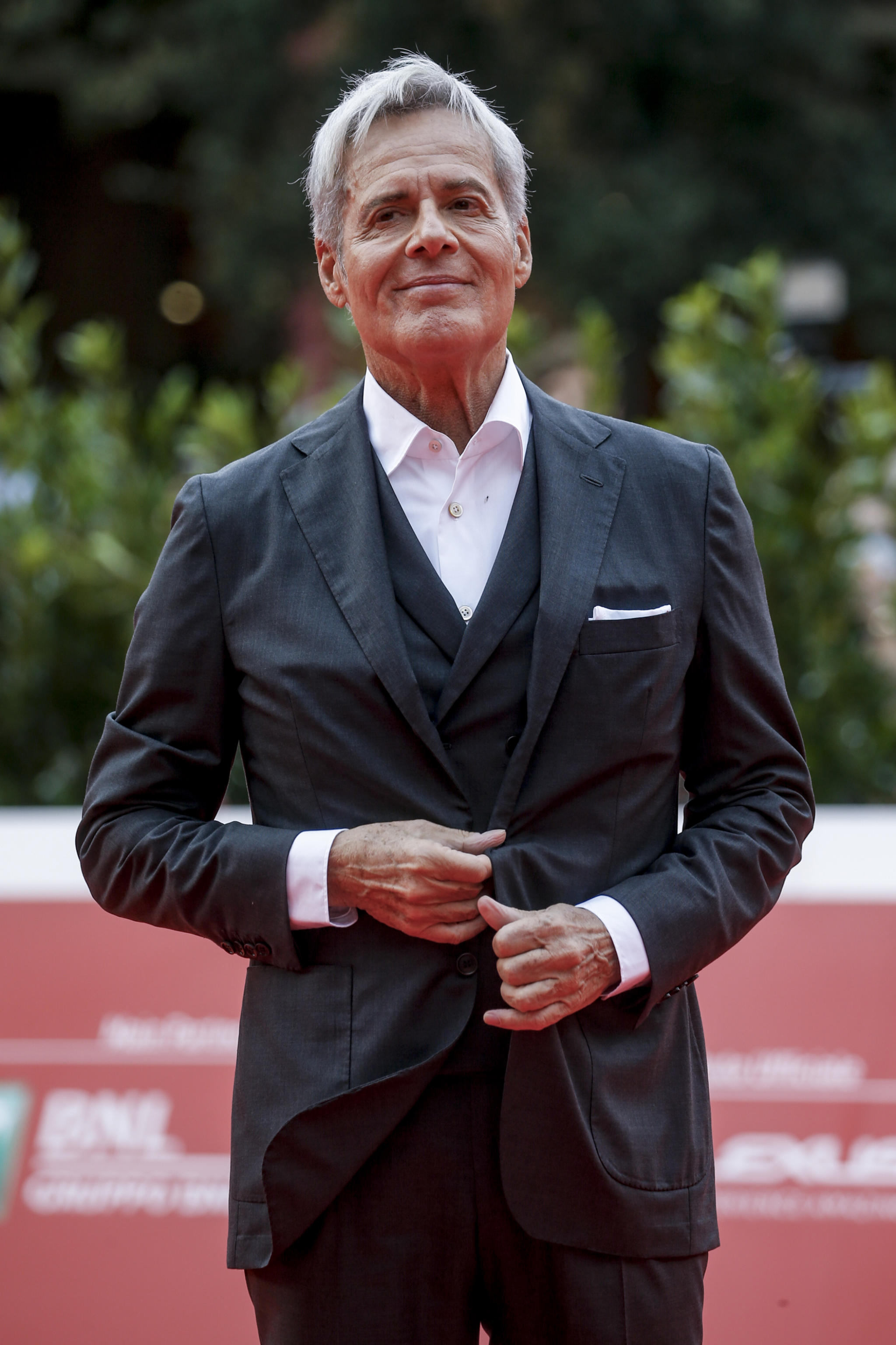 Baglioni “batte il tempo a tempo di musica”