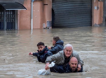 Alluvione in Emilia-Romagna: morti e sfollati, salta anche il Gp di Imola