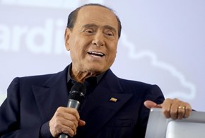 Berlusconi: “Sto recuperando le forze e rinnoverò il partito”