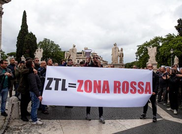 Ztl Fascia Verde a Roma: la retromarcia di Gualtieri