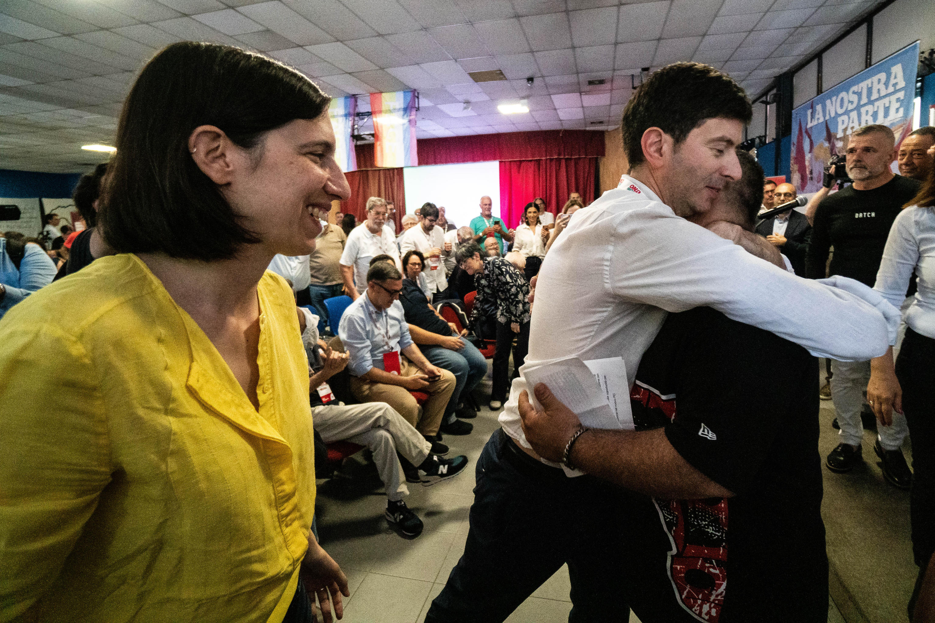 Articolo Uno confluisce nel Pd: il passo del gambero