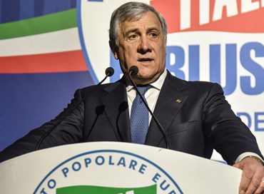 Forza Italia si riorganizza, Tajani sarà il reggente