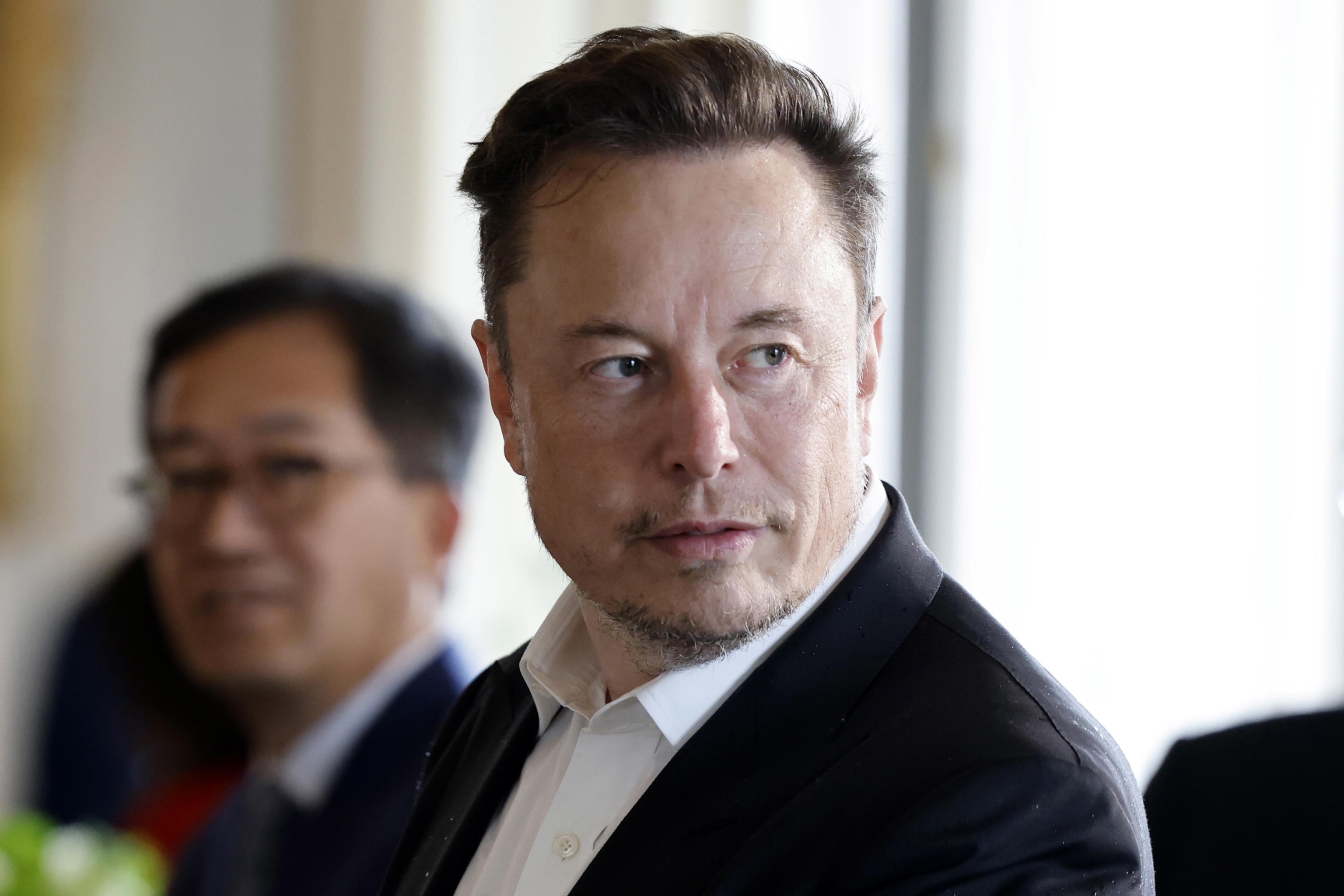 Elon Musk scuote Italia ed Europa: “Vi state estinguendo”