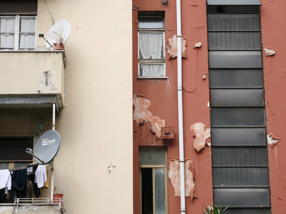 L’emergenza casa e il silenzio delle istituzioni (video)