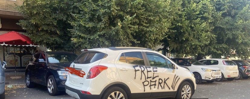 Free Park: a Roma la bomboletta spray contro la sosta selvaggia