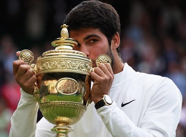 Alcaraz trionfa a Wimbledon e scrive la storia