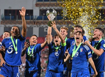 Italia Under 19 sul tetto d’Europa: Kayode consegna il trofeo agli Azzurri