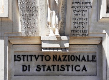 Il Pil cala e l’inflazione rallenta: la situazione in Italia