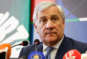 L’impronta di Tajani su Forza Italia, il Congresso a febbraio