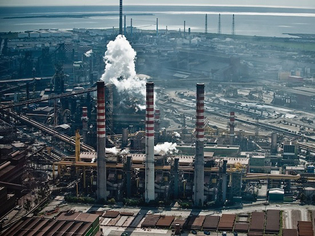 Il Governo salvi l’ex-Ilva Taranto