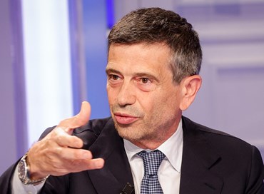 Manovra, Lupi: “Serve una spinta alla natalità”