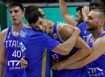 Non c’è due senza tre, l’Italia batte la Serbia ai Mondiali di basket