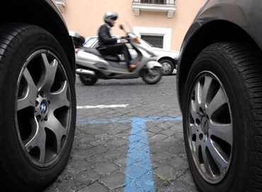 Strisce blu: rincaro Capitale