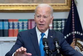Biden vuole “salvare la democrazia” ma cala nei sondaggi