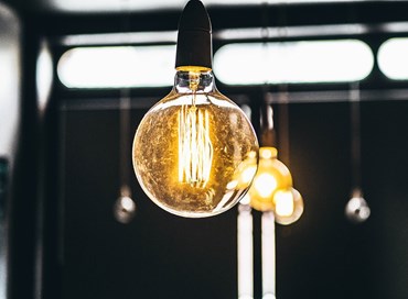 Dl energia: bonus benzina e un fondo per le supplenze