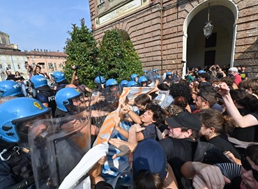 Studenti contro Meloni: tensioni a Torino