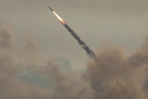 Striscia di Gaza, pioggia di razzi verso Israele
