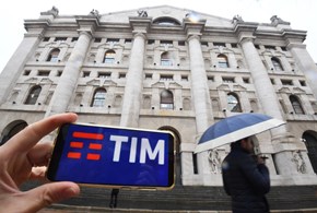 Tim, Kkr presenta due offerte: per Netco e per Sparkle