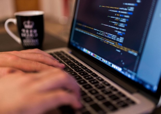 La piaga della pirateria: parla Barachini