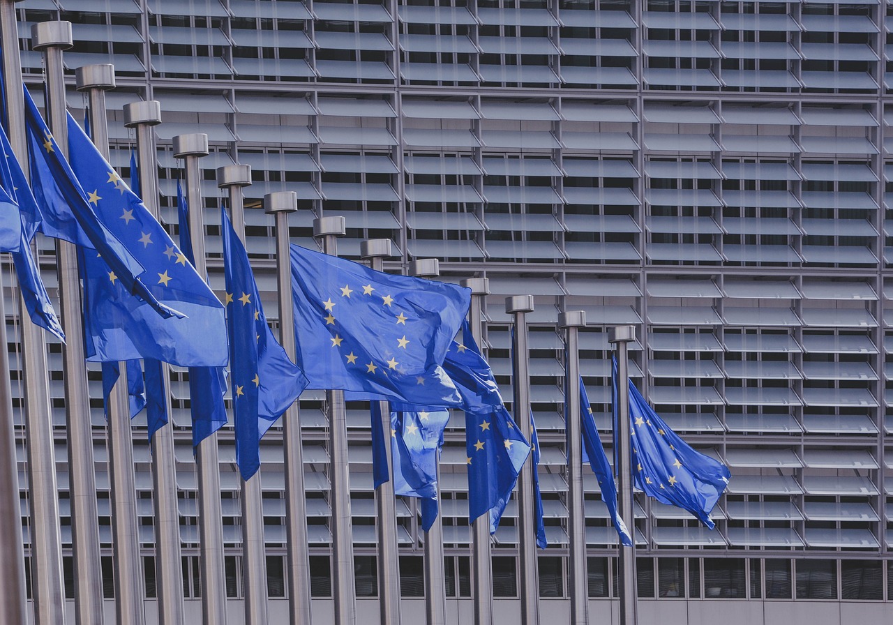 Un Paese acefalo nella sfida del federalismo e della Ue