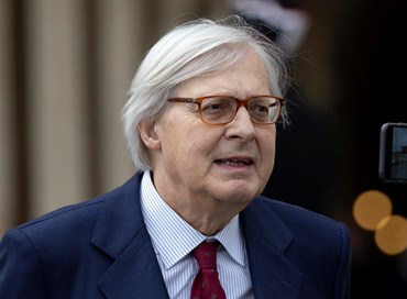 Cachet illegali, “Il Fatto Quotidiano” accusa Sgarbi: il sottosegretario querela