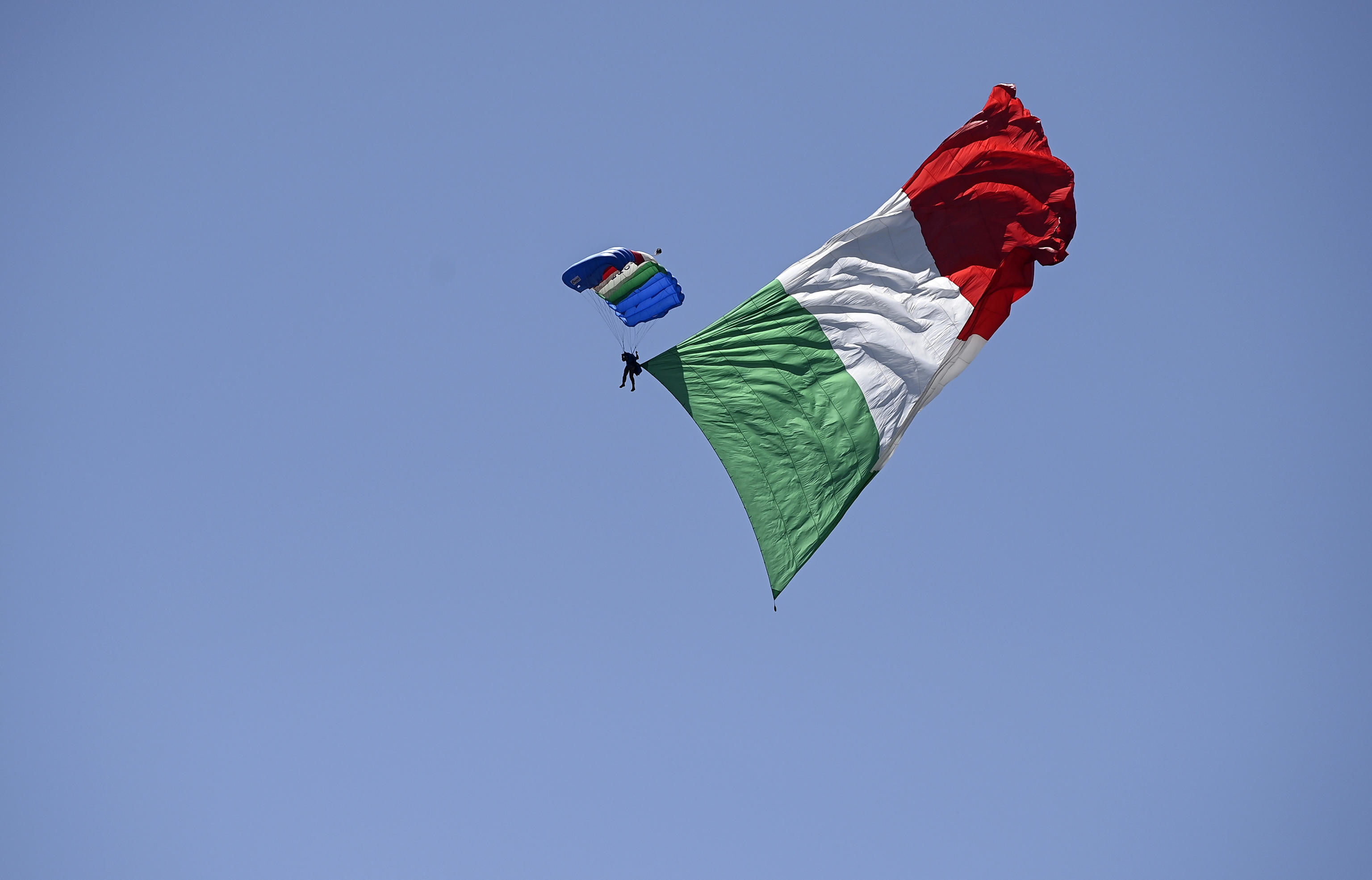 “Uniti per unire i liberali”