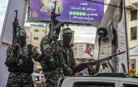 Fermi tutti: i tagliagole di Hamas “sono nostri partigiani”